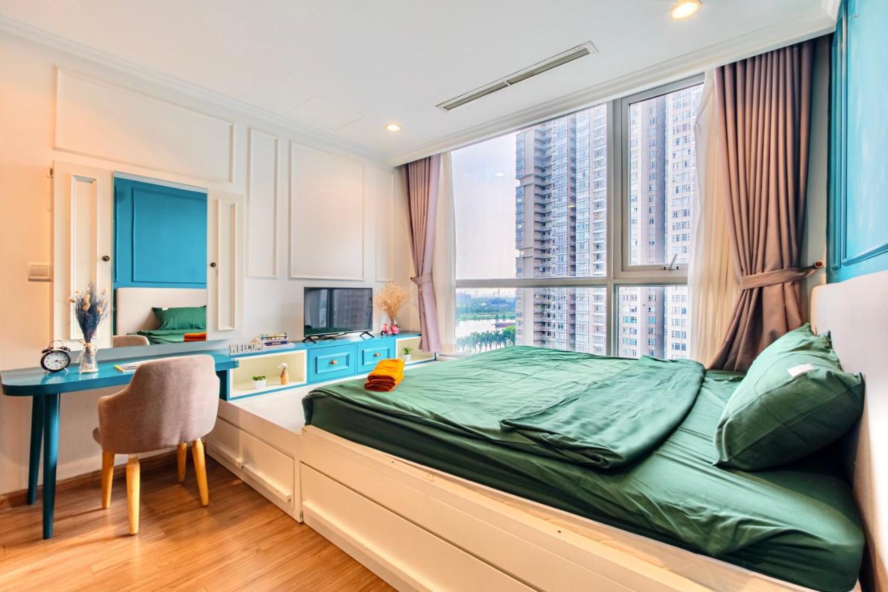 Moxy Hcmc Aparts - Vinhomes Central Park, Ice Rink Хошимин Экстерьер фото