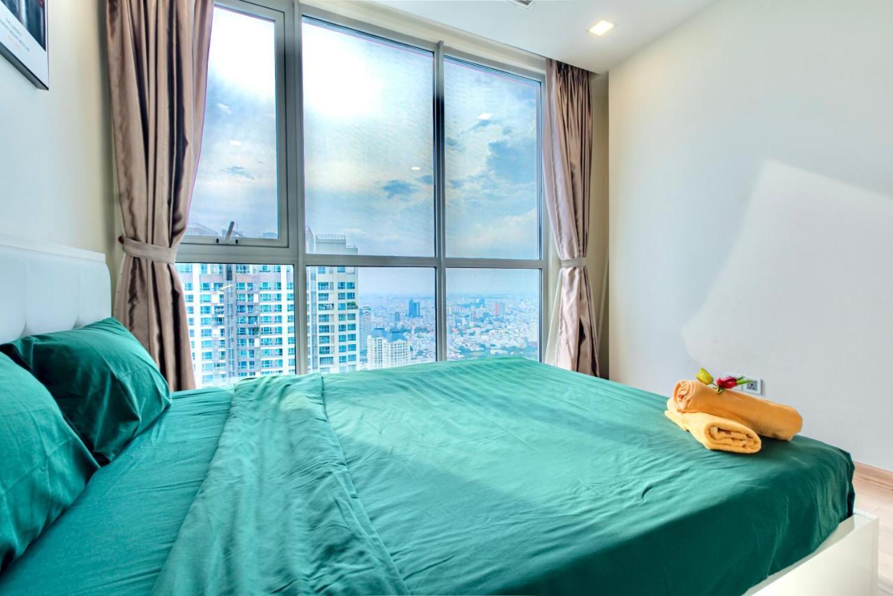 Moxy Hcmc Aparts - Vinhomes Central Park, Ice Rink Хошимин Экстерьер фото