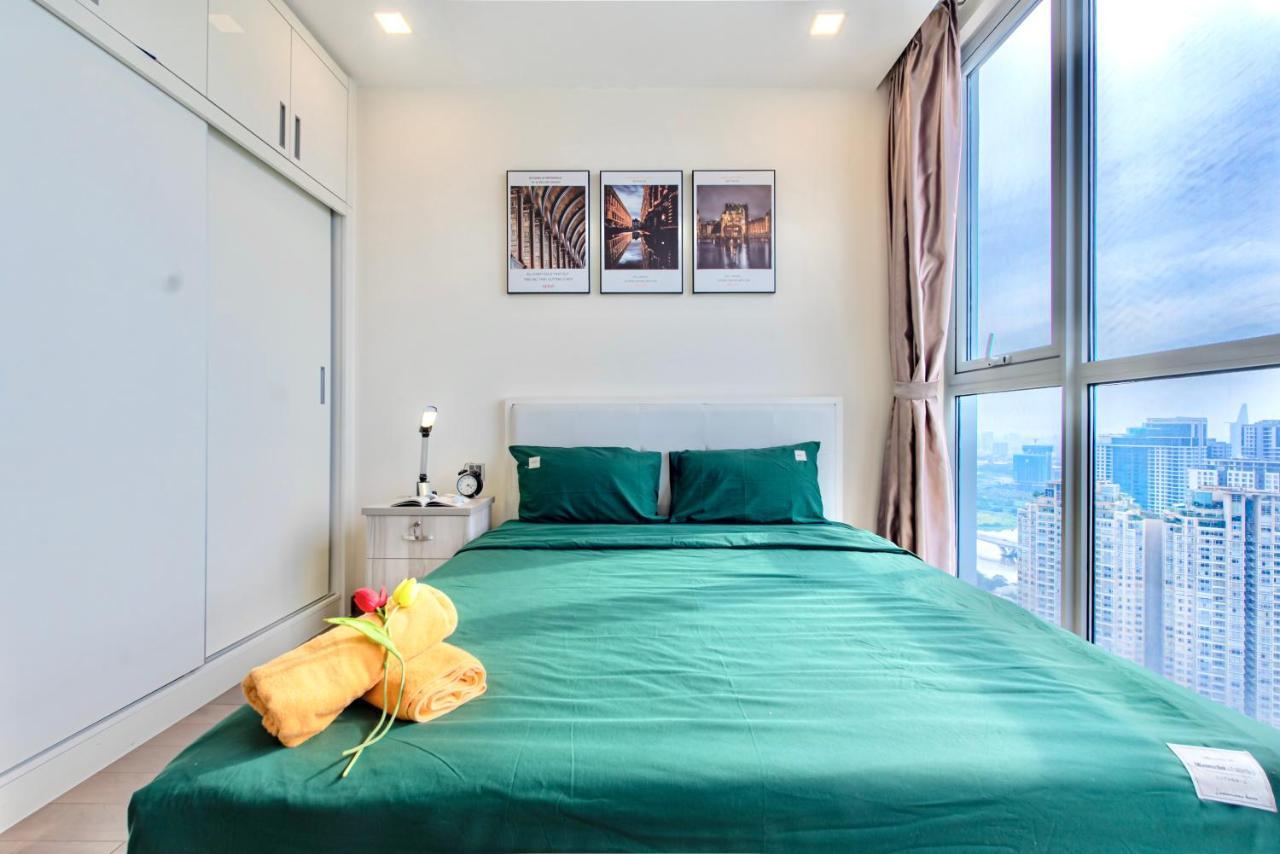 Moxy Hcmc Aparts - Vinhomes Central Park, Ice Rink Хошимин Экстерьер фото
