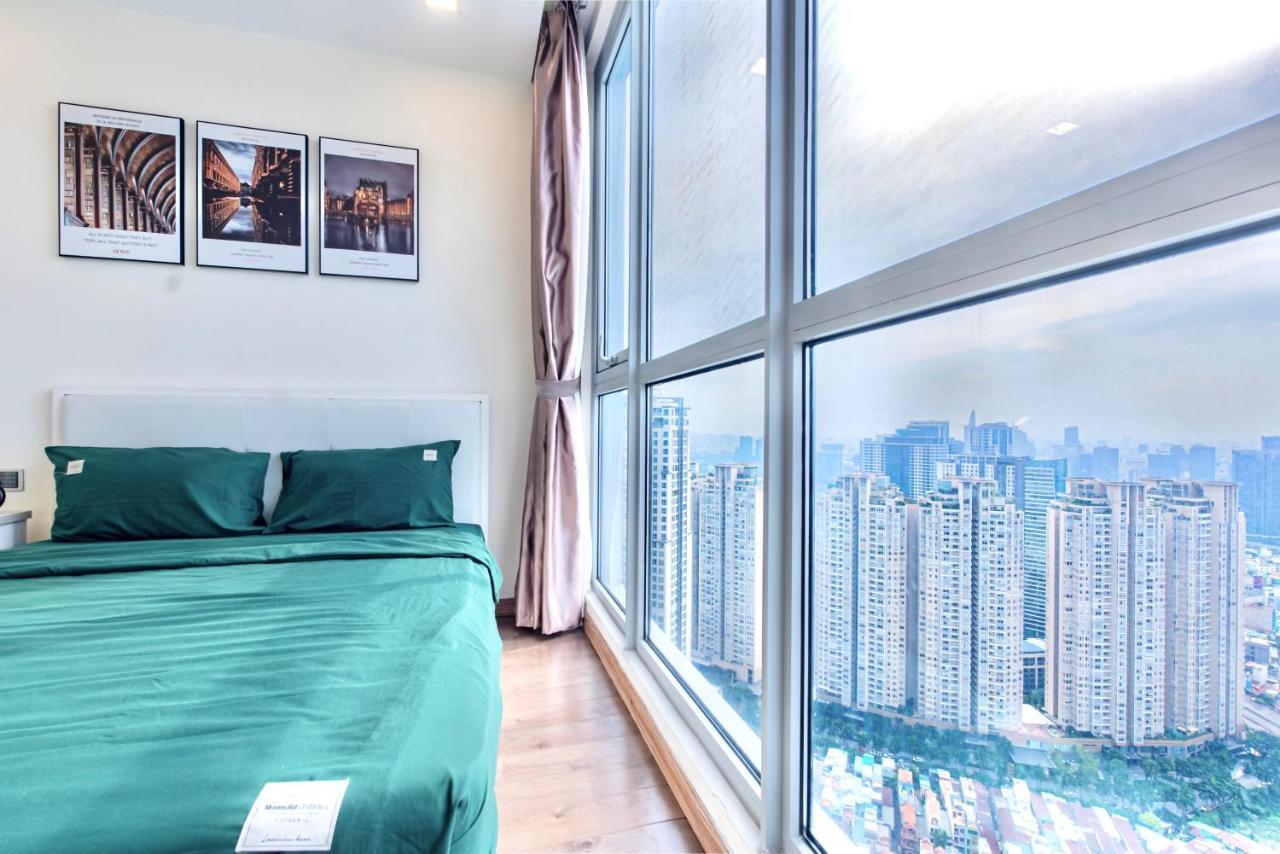 Moxy Hcmc Aparts - Vinhomes Central Park, Ice Rink Хошимин Экстерьер фото